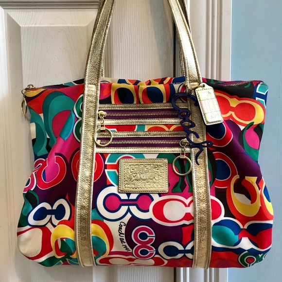Coach Handbags - Coach Poppy Tote